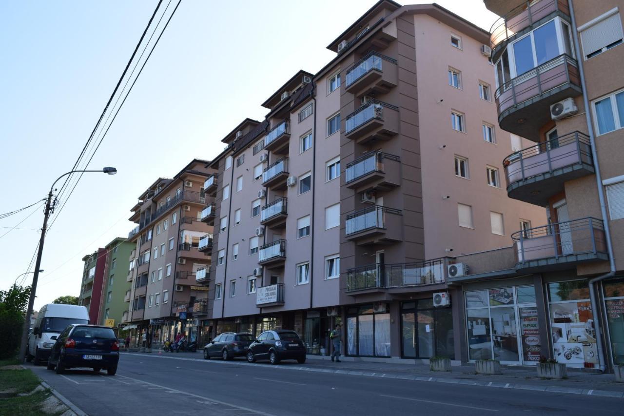 S-Apartmani Cocetova Jagodina Luaran gambar